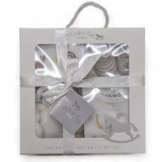 B03488: White 4 Piece Luxury Boxed Gift Set (NB-6 Months)